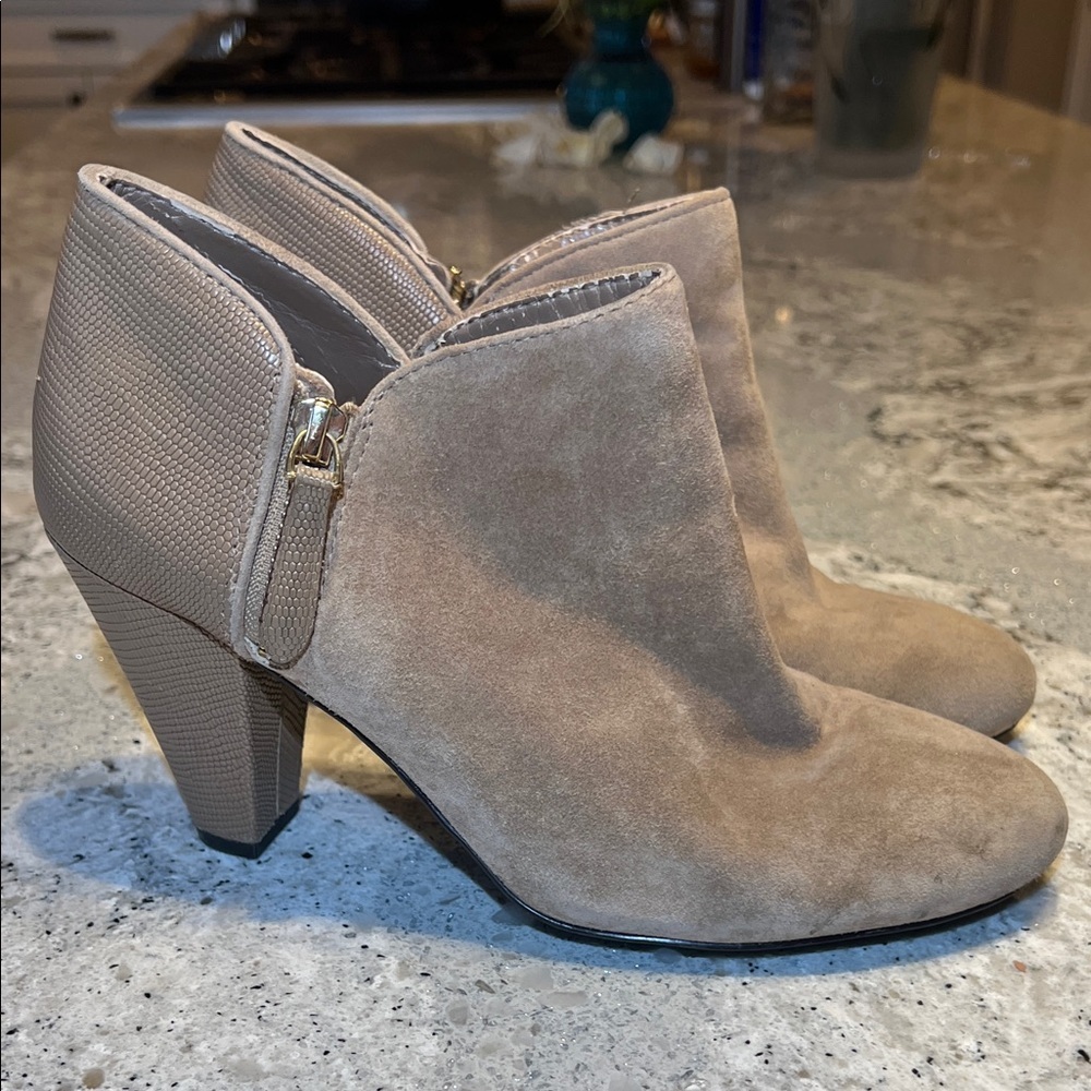 Gianni Bini Suede Tan Ankle Booties Size 8